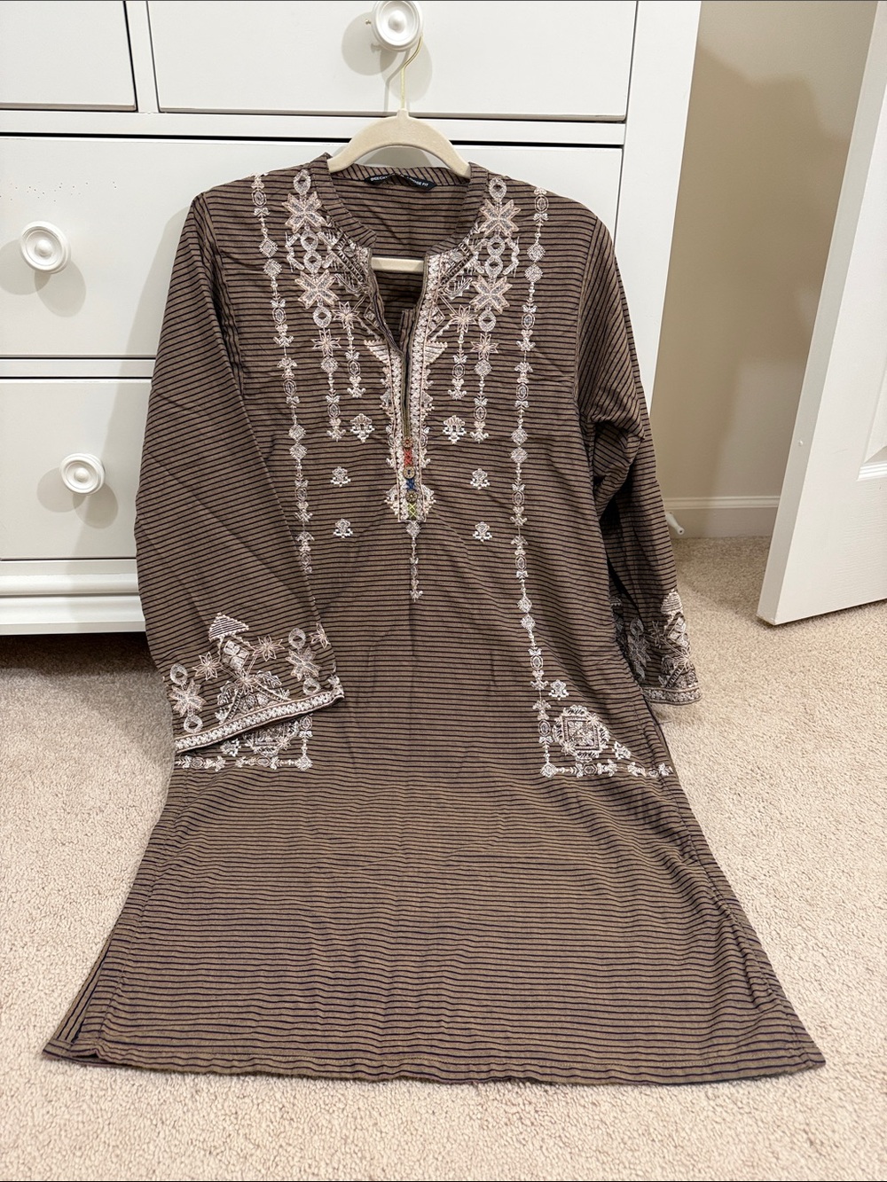 Beech tree embroidered cotton shirt